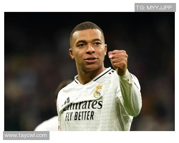 猜猜看,哪位足球巨星曾是少年天才,后来成为全球足坛的传奇人物? 猜猜看,哪位足球巨星曾是少年天才,后来成为全球足坛的传奇人物?