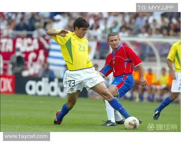 足球大师球星之路:盘点那些在欧冠赛场大放异彩的传奇球员