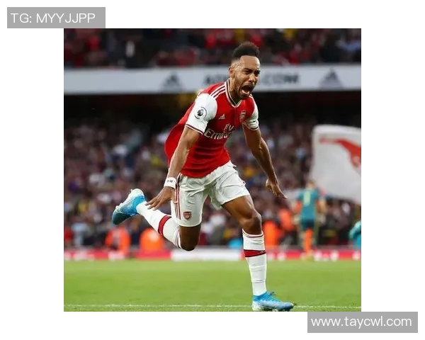 加蓬现役头号球星奥巴梅扬闪耀赛场引领球队再攀高峰 加蓬现役头号球星奥巴梅扬闪耀赛场引领球队再攀高峰